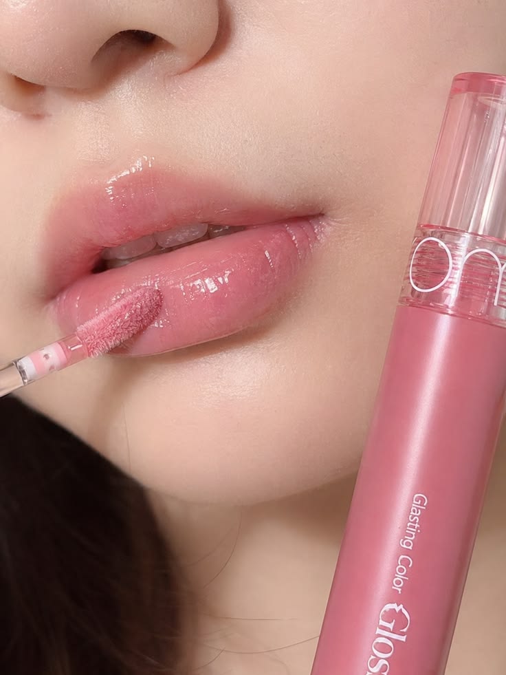Romand Glasting Color Gloss